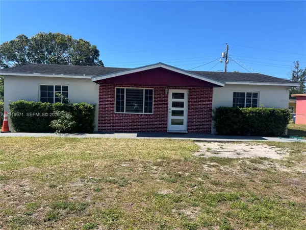 2860 NW 207th St, Miami Gardens, FL 33056