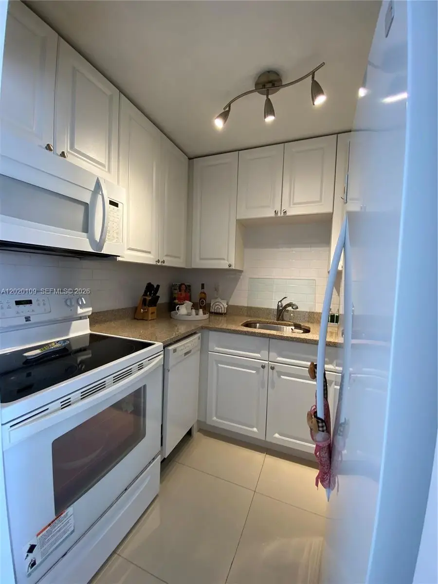 5050 NW 7th St #312, Miami, FL 33126 - #1