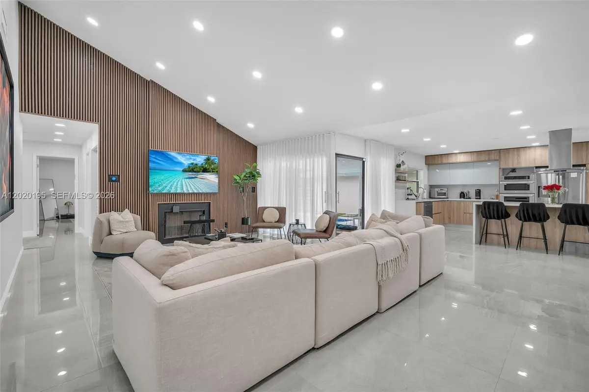 136 Greens Rd, Hollywood, FL 33021 - #1