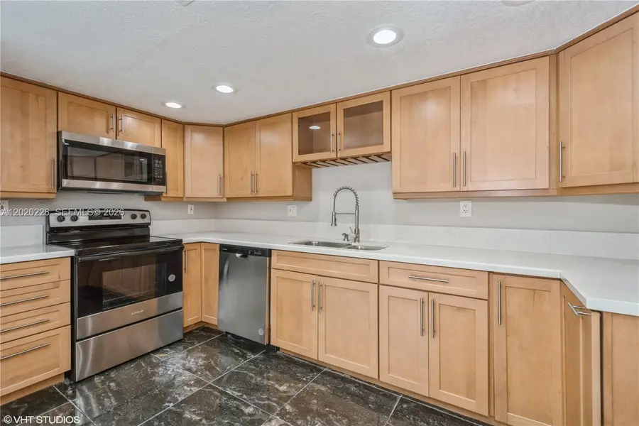 835 NW 81st Ter #7, Plantation, FL 33324 - #2