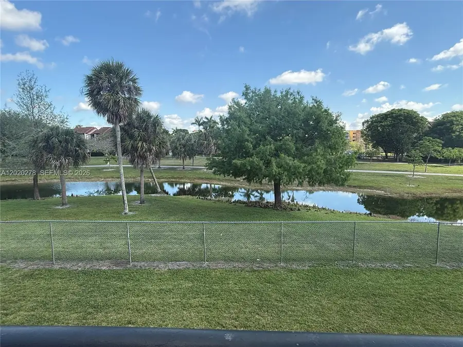 7195 NW 179th St, Hialeah, FL 33015 - #2