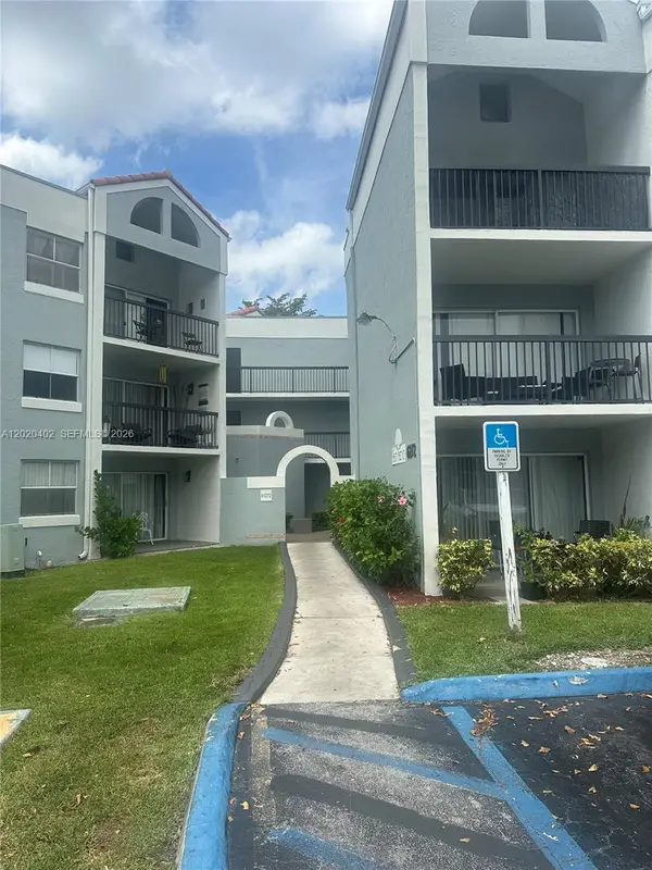 6272 NW 186th St #212, Hialeah, FL 33015