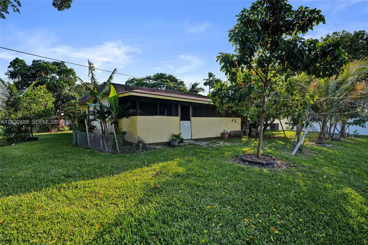 6408 NW 72nd Ave, Tamarac, FL 33321 - #1