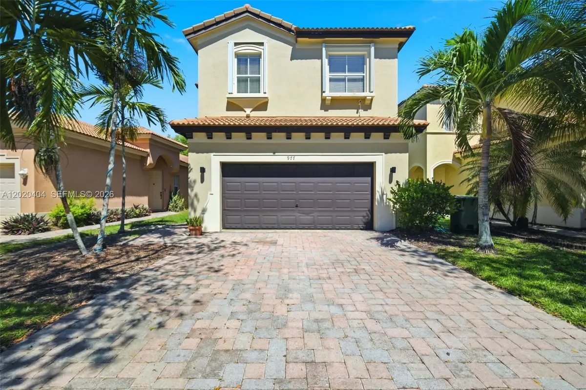 977 NE 37th Pl, Homestead, FL 33033 - #1