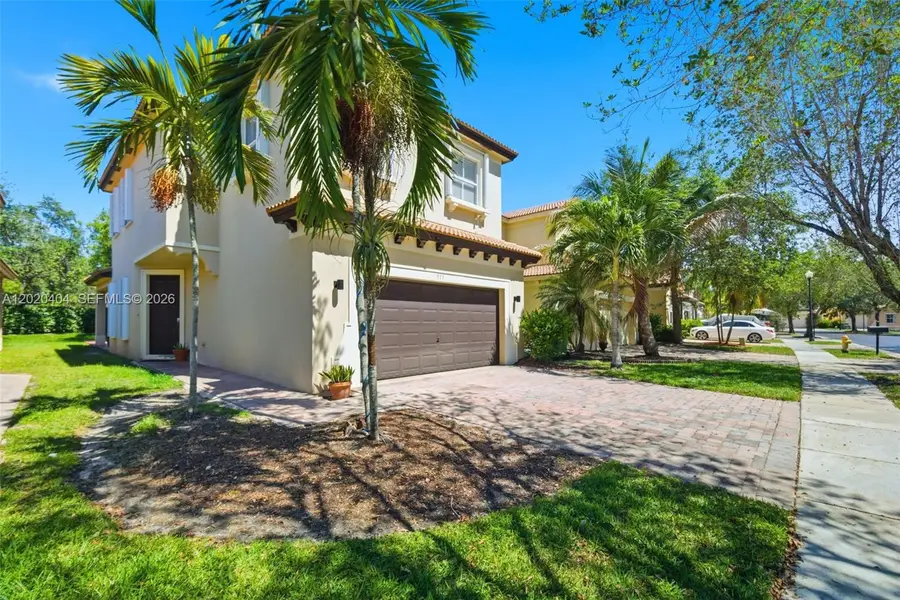 977 NE 37th Pl, Homestead, FL 33033 - #2