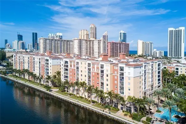 17150 N Bay Rd #2808, Sunny Isles Beach, FL 33160