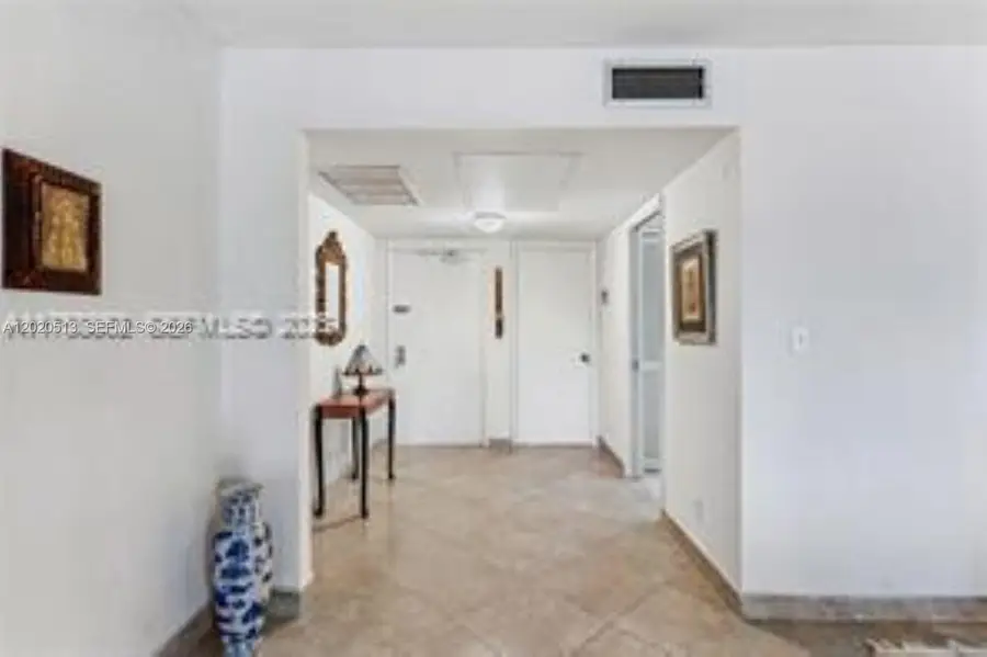 3800 Oaks Clubhouse Dr #307, Pompano Beach, FL 33069 - #3