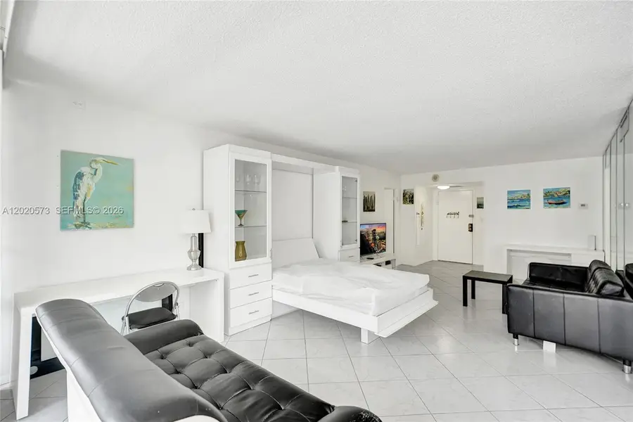 231 174th St #1611, Sunny Isles Beach, FL 33160 - #2