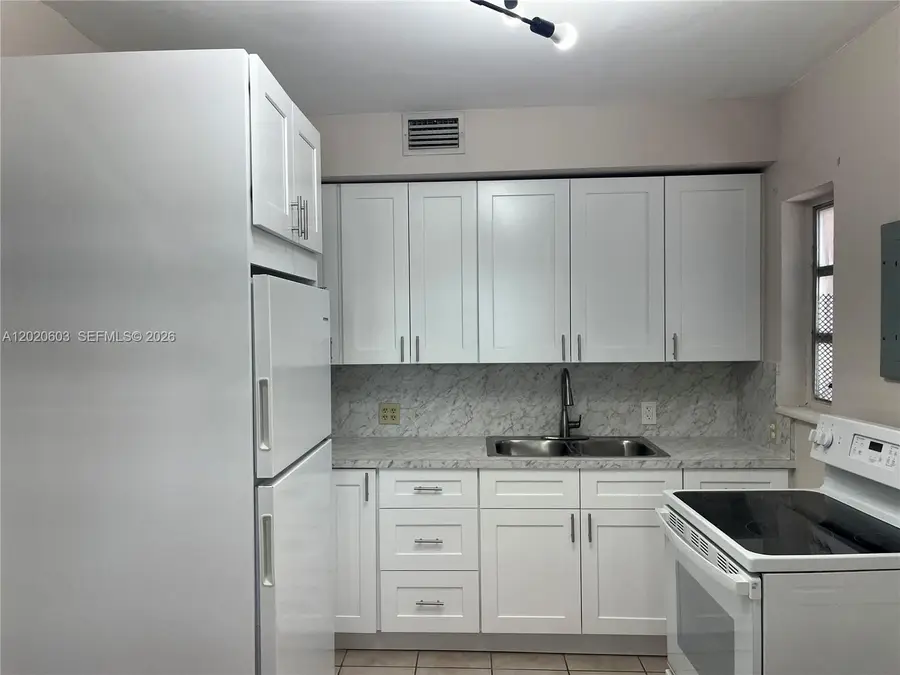 3750 SW 27th St, Miami, FL 33134 - #2