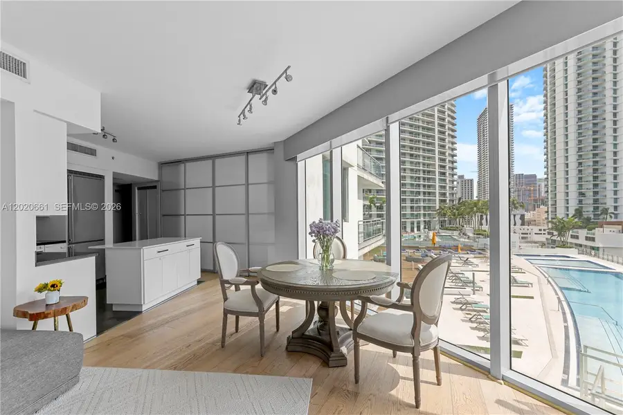 92 SW 3rd St #1201, Miami, FL 33130 - #2