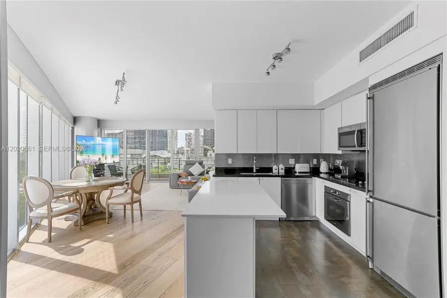 92 SW 3rd St #1201, Miami, FL 33130 - #3