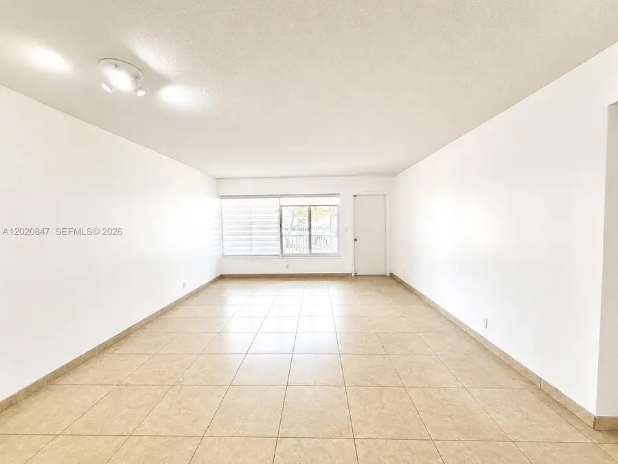 1460 NE 169th St #108, North Miami Beach, FL 33162 - #3