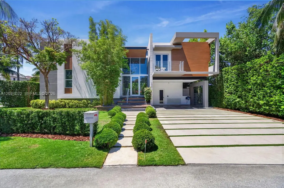 625 Curtiswood Dr, Key Biscayne, FL 33149 - #1