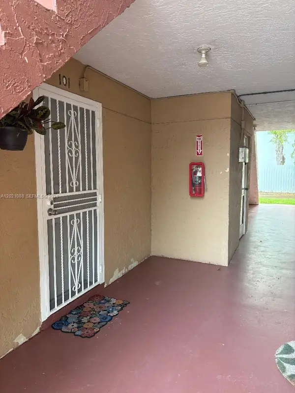 220 NW 107th Ave #101, Miami, FL 33172