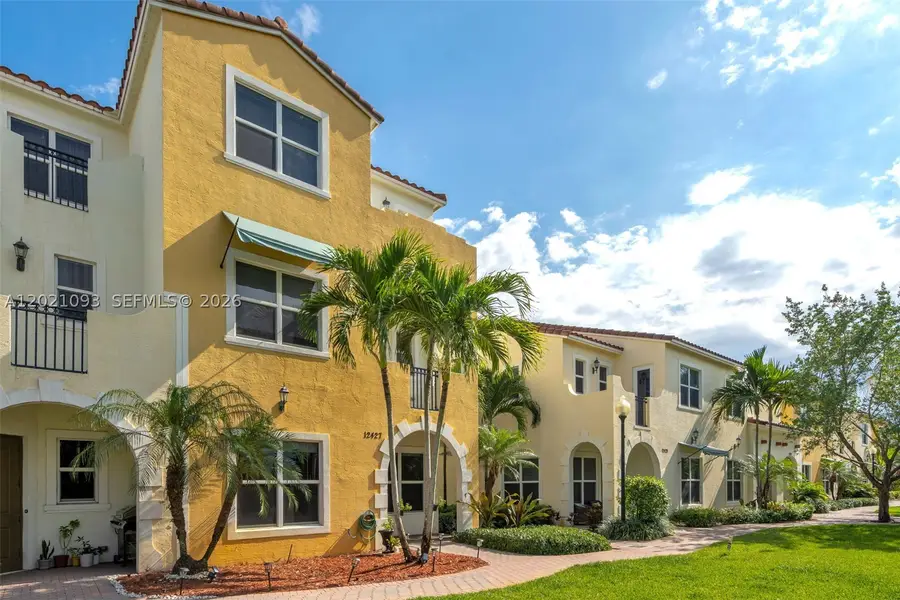 12427 NW 18th Ct, Pembroke Pines, FL 33028 - #3