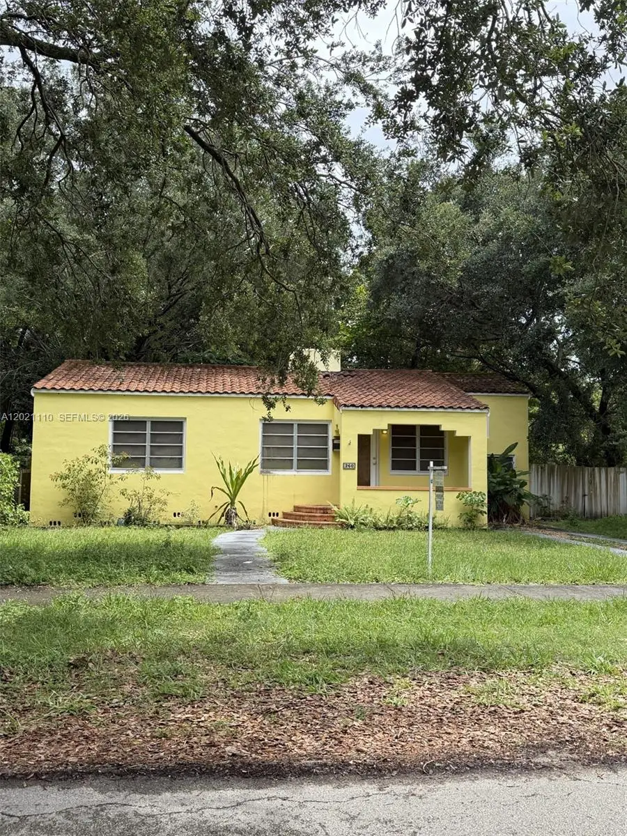 260 Hibiscus Dr, Miami Springs, FL 33166 - #2