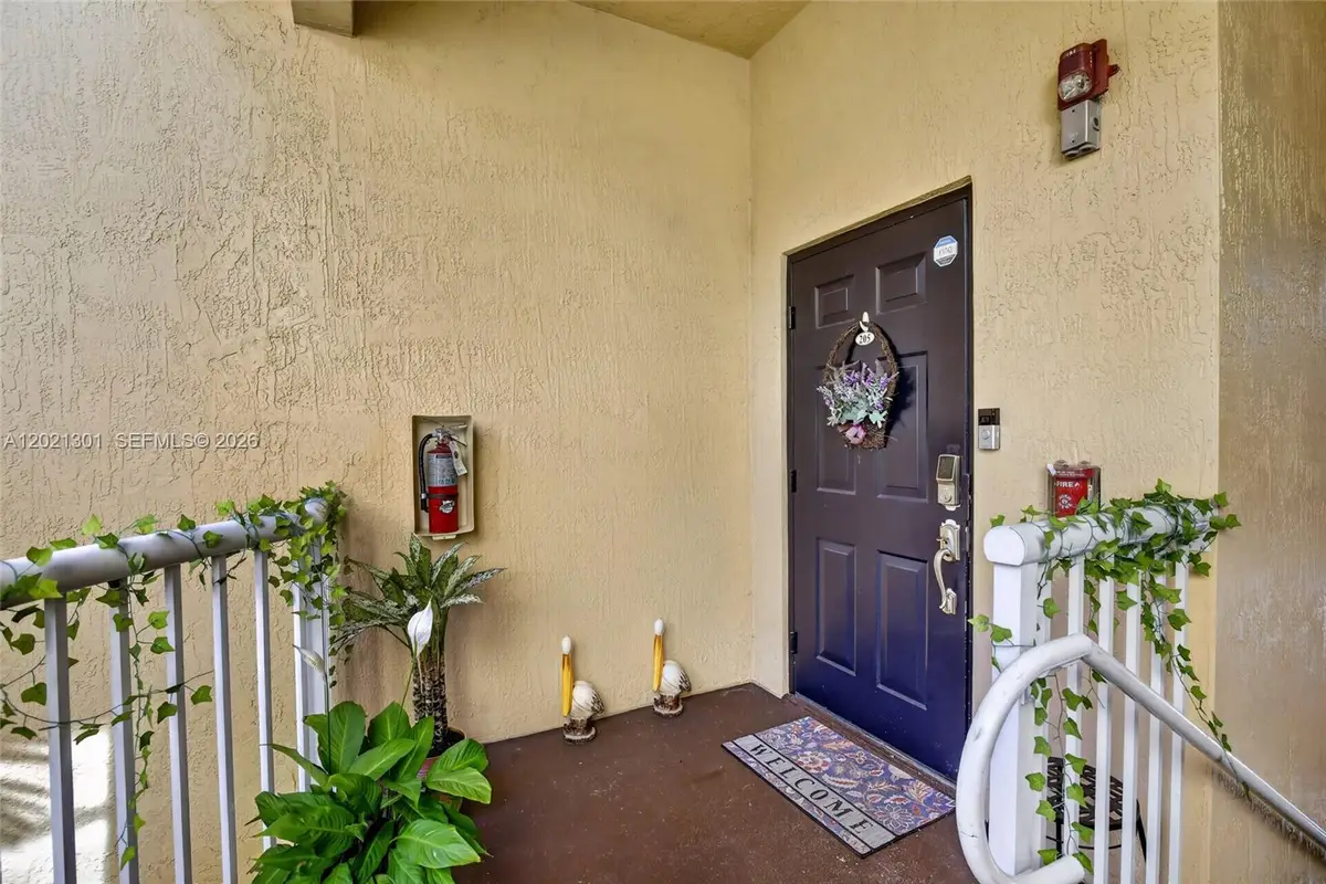 120 Jacaranda Country Club Dr #205, Plantation, FL 33324 - #1