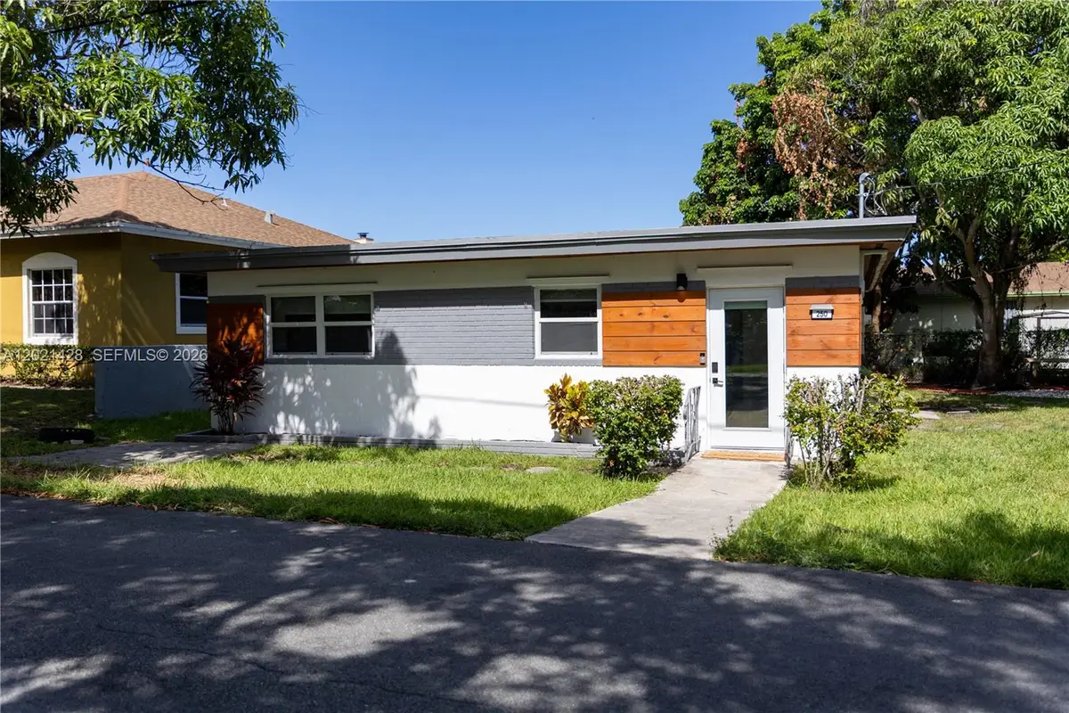 250 NW 14th Way, Dania Beach, FL 33004 - #1