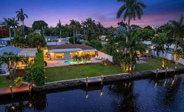 164 NE 30th St, Wilton Manors, FL 33334