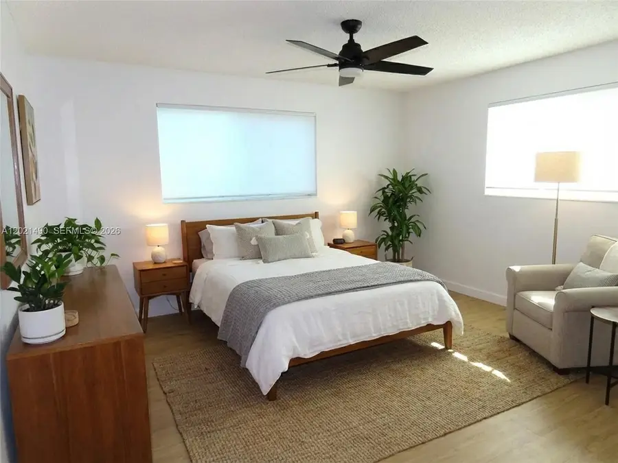 4233 Washington St, Hollywood, FL 33021 - #2