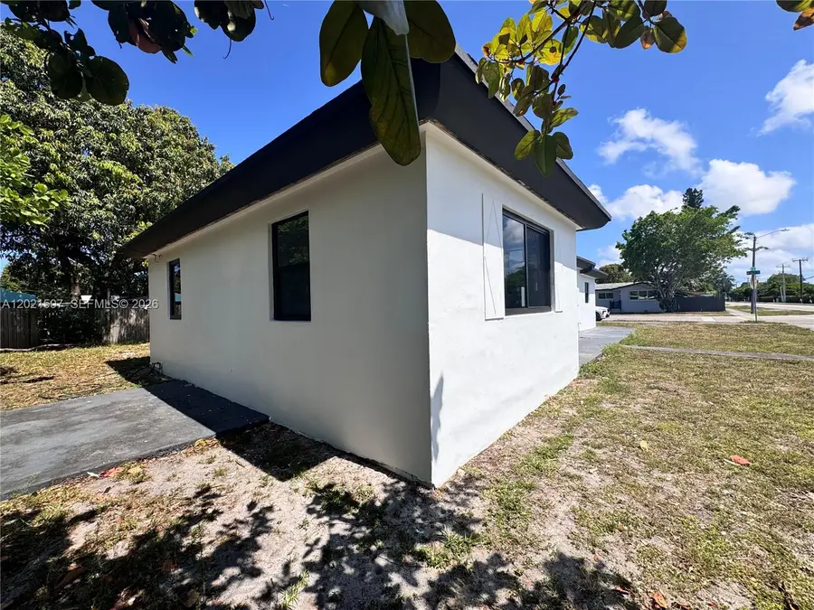 16301 NW 32nd Ave, Miami Gardens, FL 33054 - #3