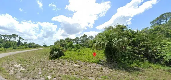 210 Fortress Pl, La Belle, FL 33935