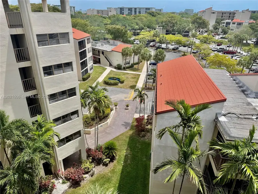 2322 S Cypress Bend Dr #708, Pompano Beach, FL 33069 - #3