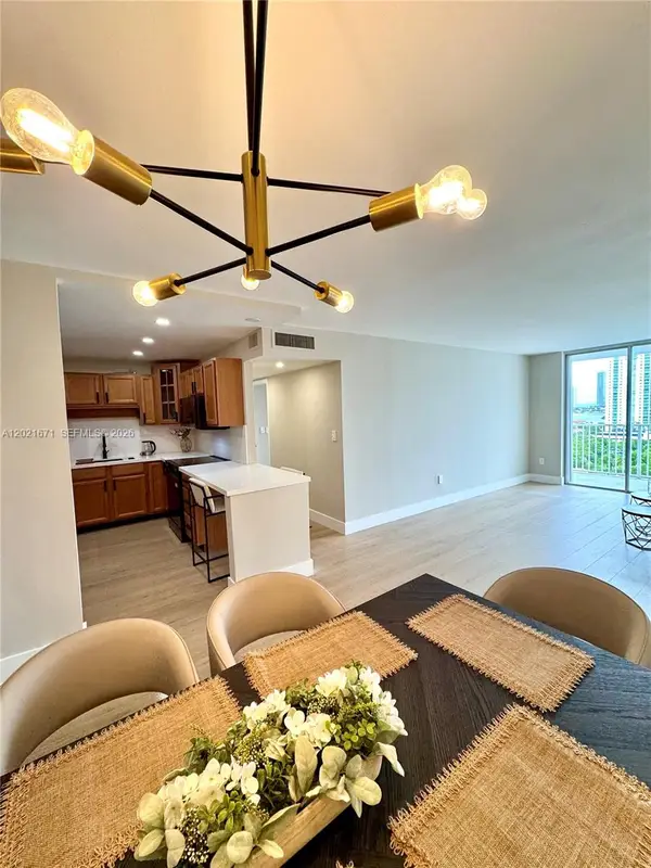 2851 NE 183rd St #1607E, Aventura, FL 33160