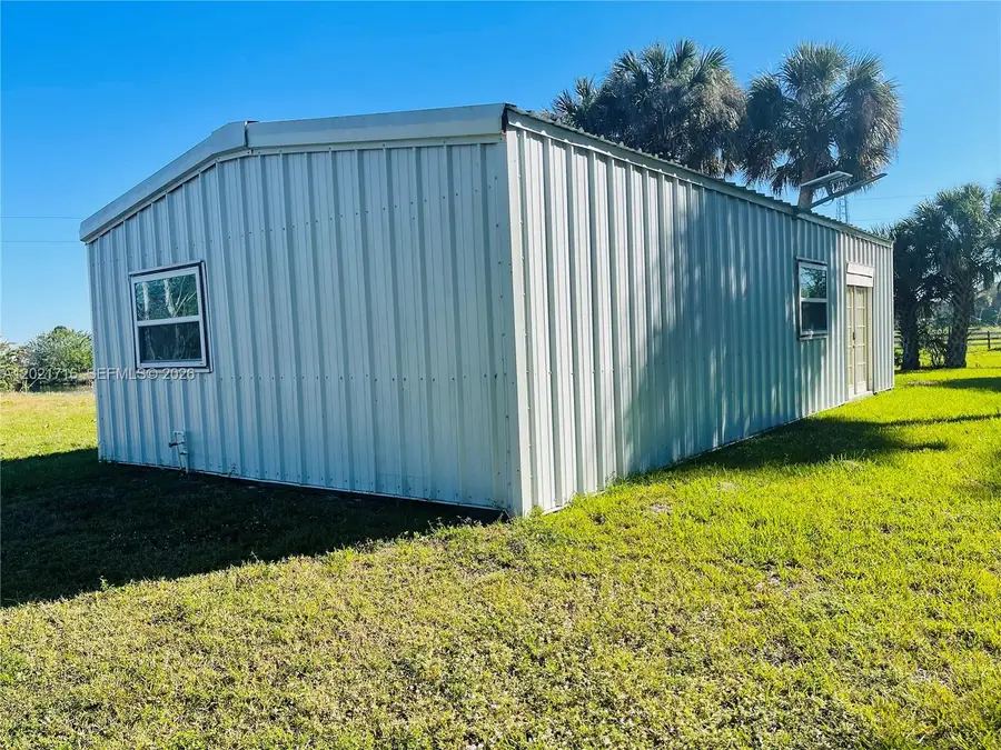 1326 Red Barn Rd, Moore Haven, FL 33471 - #3