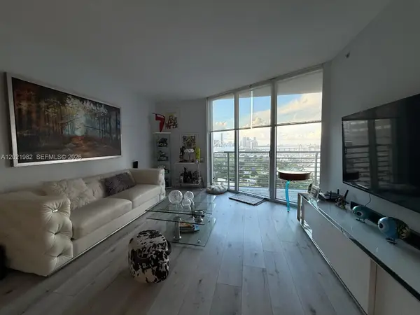 325 S Biscayne Blvd #2024, Miami, FL 33131