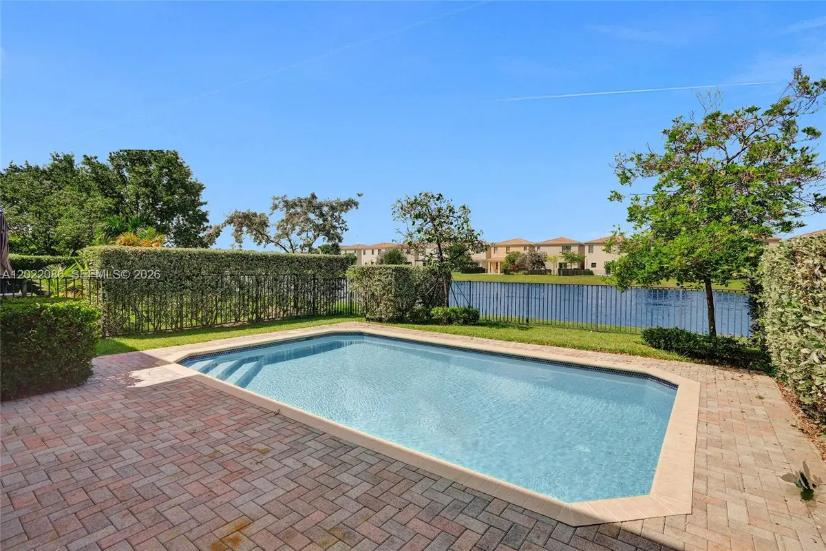 643 NE 191st Ter, Miami, FL 33179 - #1