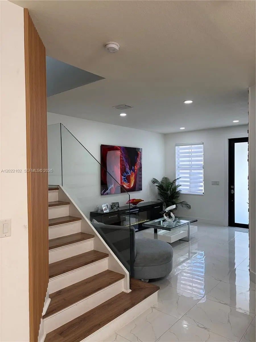 3409 W 92nd Pl, Hialeah, FL 33018 - #2