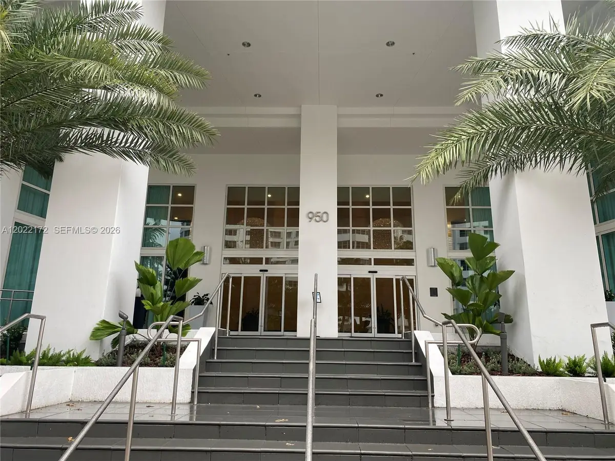 950 Brickell Bay Dr #2206, Miami, FL 33131 - #1
