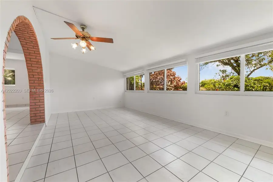 9460 Palmetto Club Ln E, Palmetto Bay, FL 33157 - #3
