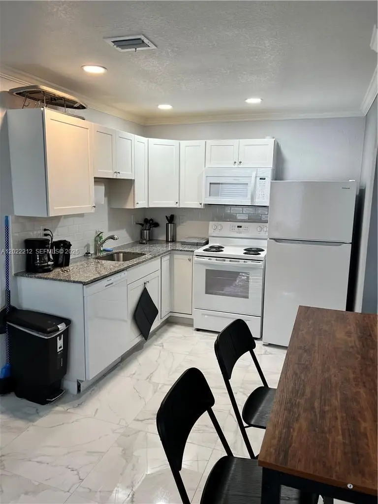 2240 Simms St, Hollywood, FL 33020 - #3