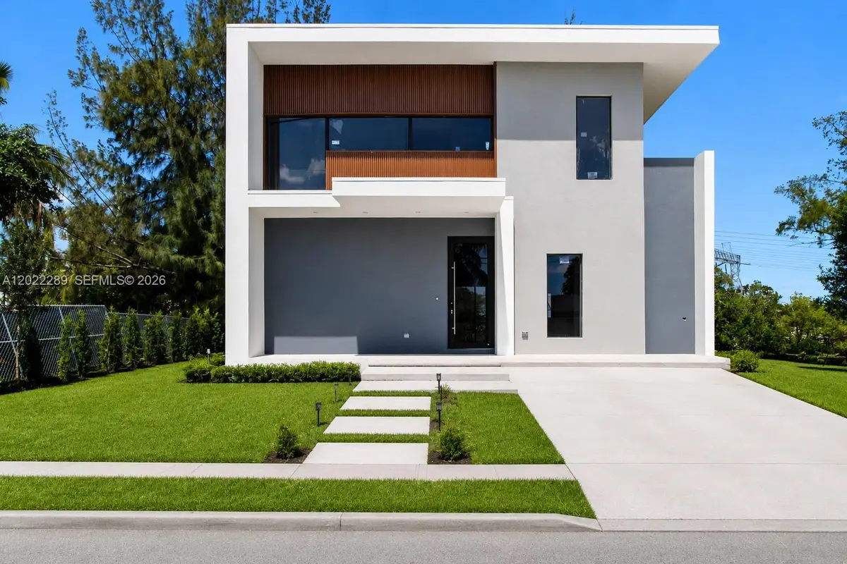 201 NW 14 Way, Dania Beach, FL 33004 - #1