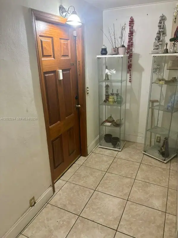 Address Withheld By Seller, Miami, FL 33142
