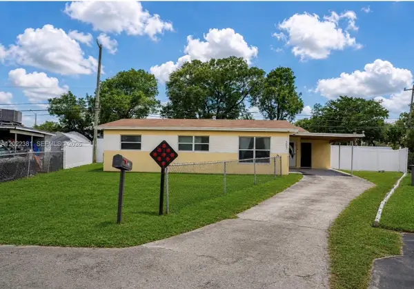 1021 NW 23rd Rd, Fort Lauderdale, FL 33311