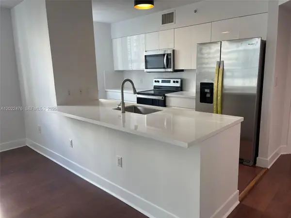 1155 Brickell Bay Dr #1102, Miami, FL 33131