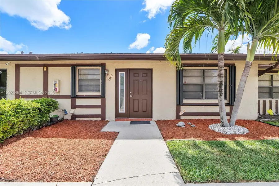 3840 Farragut St, Hollywood, FL 33021 - #2