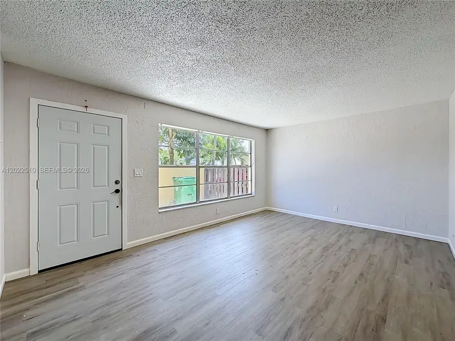 3702 SW 60th Ter #31, Davie, FL 33314 - #3