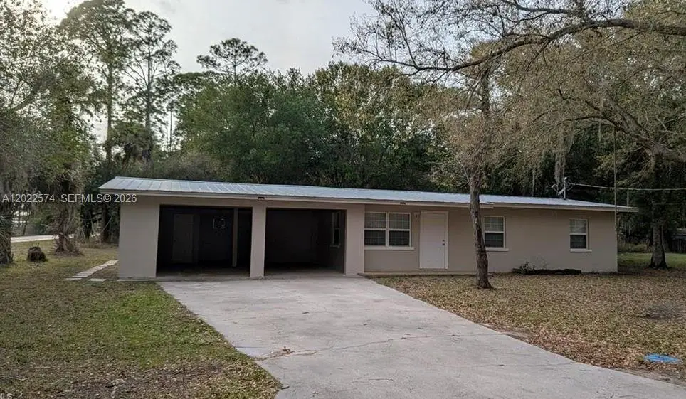 660 S Missouri St, Labelle, FL 33935 - #1