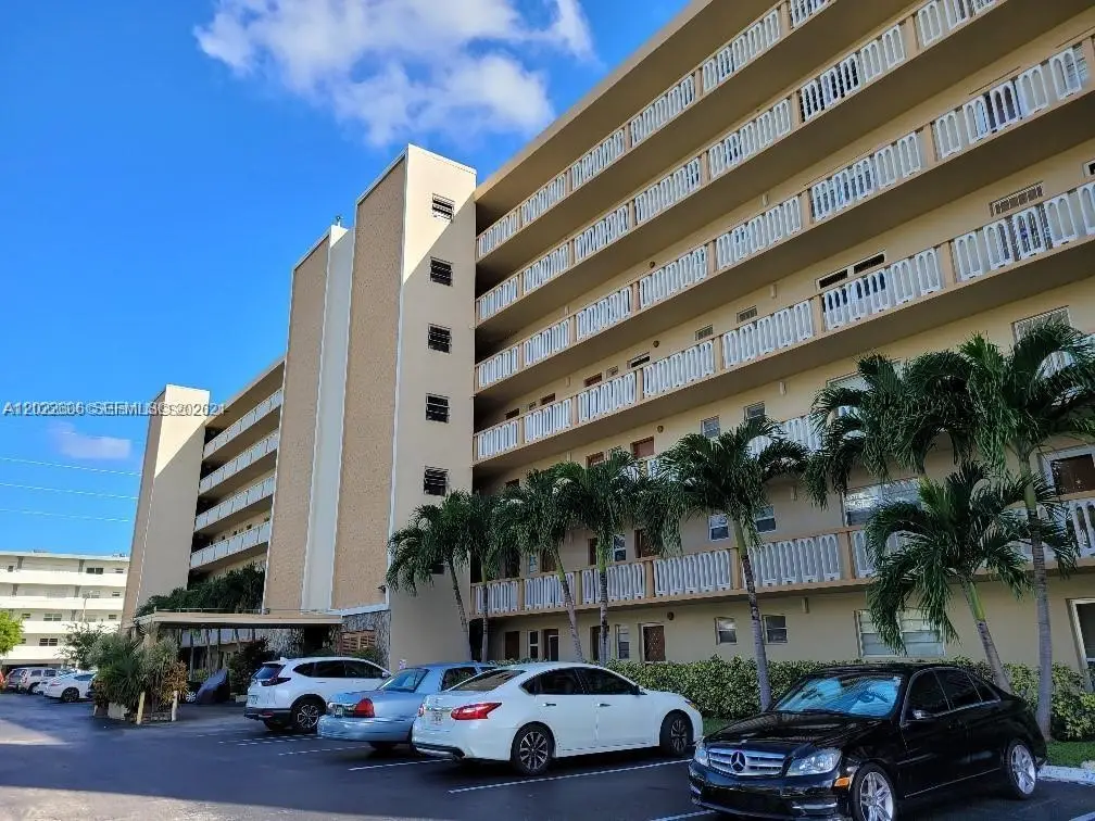 319 NE 14th Ave #607, Hallandale Beach, FL 33009 - #1
