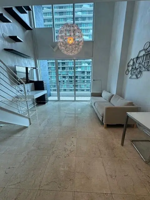 60 SW 13th St #2210, Miami, FL 33130