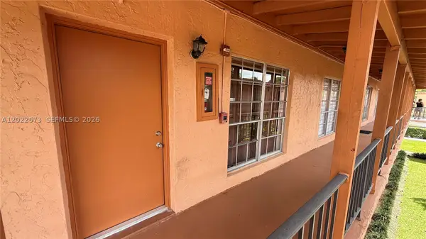 7220 Fairway Dr #G4, Miami Lakes, FL 33014