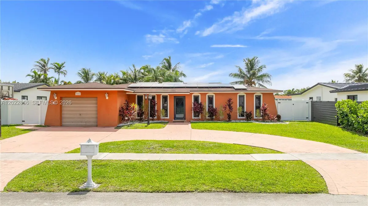321 NW 96th Ave, Pembroke Pines, FL 33024 - #1