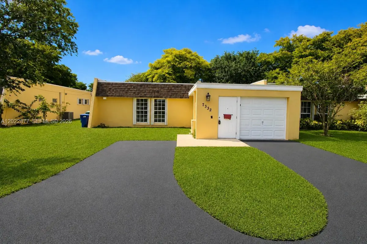 7332 Bay Hill Dr, Hialeah, FL 33015 - #1