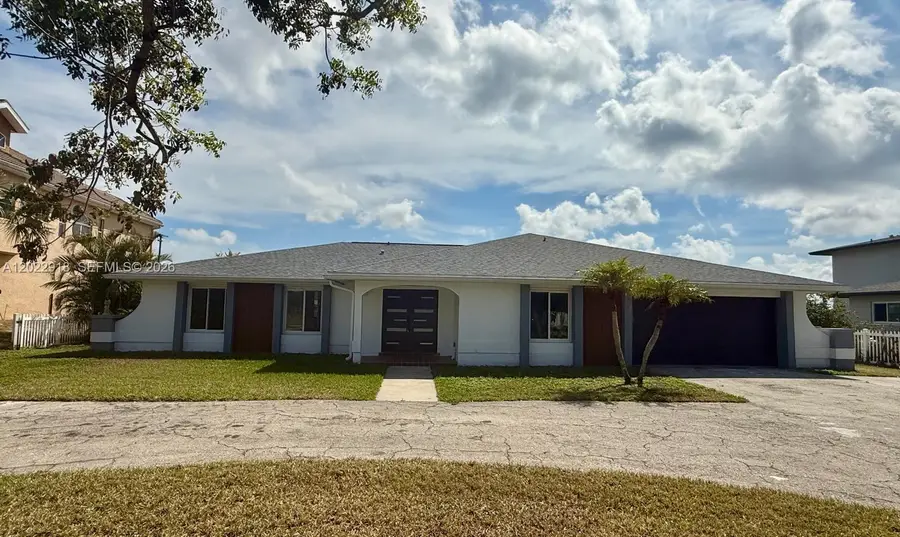111 E North Shore Ave, North Fort Myers, FL 33917 - #3