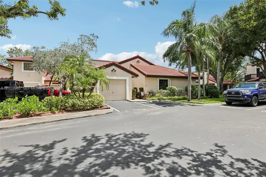 8927 W Sunrise Blvd, Plantation, FL 33322 - #2