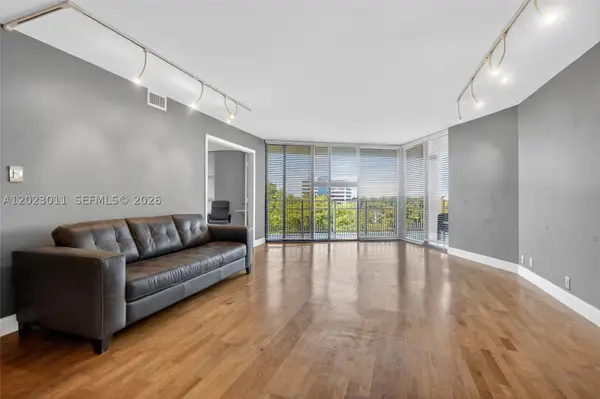 2000 Towerside Ter #709, Miami, FL 33138